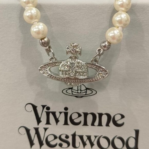 Vivienne Westwood Mini Bas Relief Pearl Choker - Picture 5 of 5